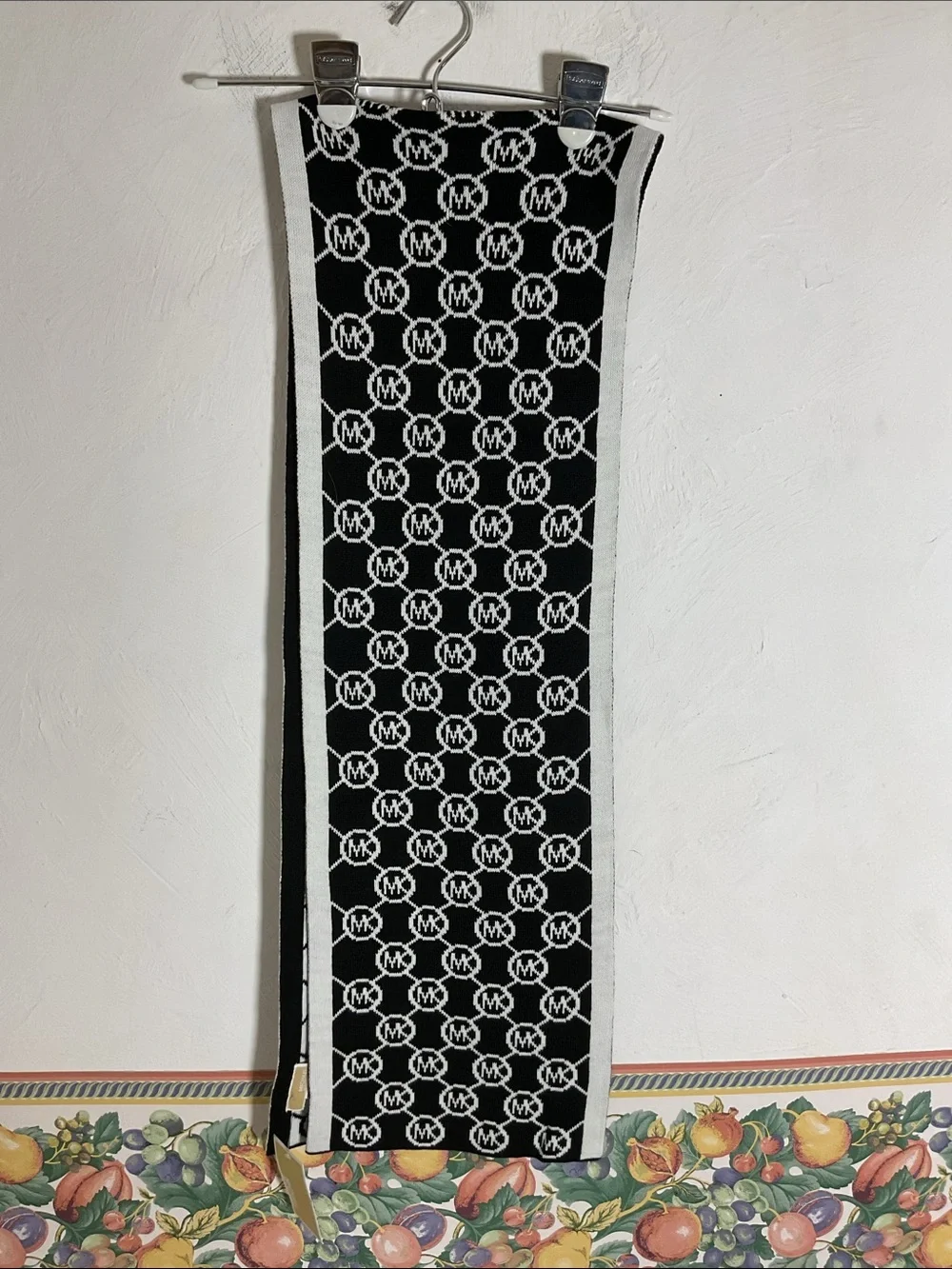 MICHAEL Michael Kors Jet Set Logo Print Reversible Scarf Black/White NWT